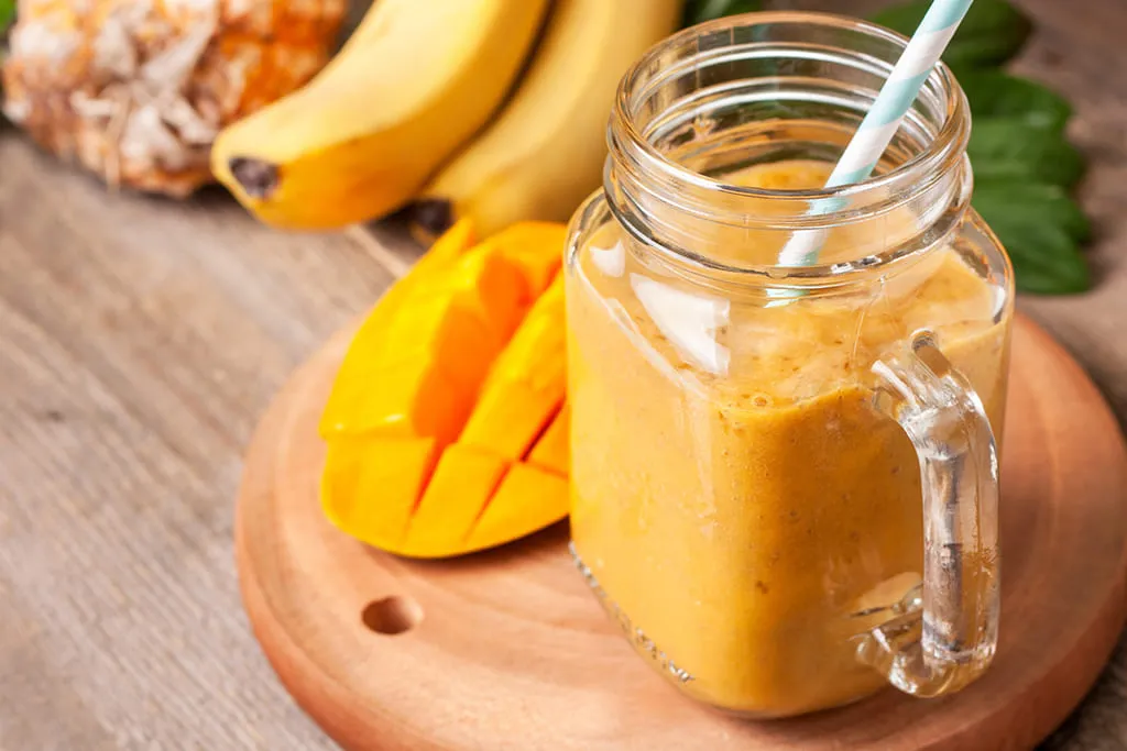 Batido de Platano con Piña y Mango - Receta Saludable